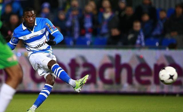 尼修斯对他 尼修斯对他