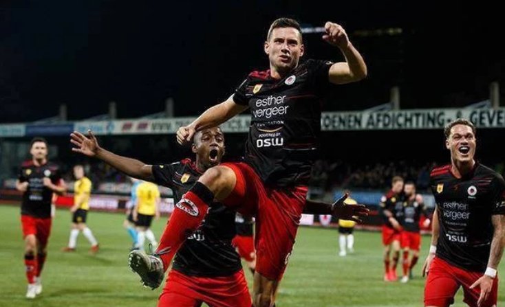 高亭宇在亚 高亭宇在亚